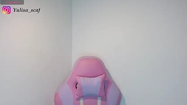 yulissa18 online show from 04-28-26, 05:51