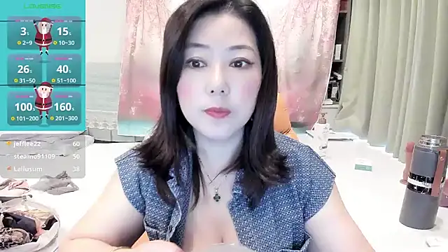 Snapshot of Crystal_Wings chatting on 12-28-24, 07:22 Crystal Wings online show from 12-28-24, 07:22
