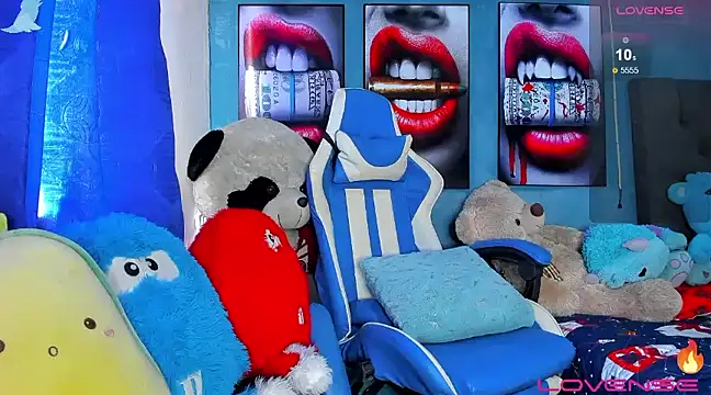 Snapshot of soyander03_ chatting on 01-08-25, 02:14 soyander03 online show from 01-08-25, 02:14