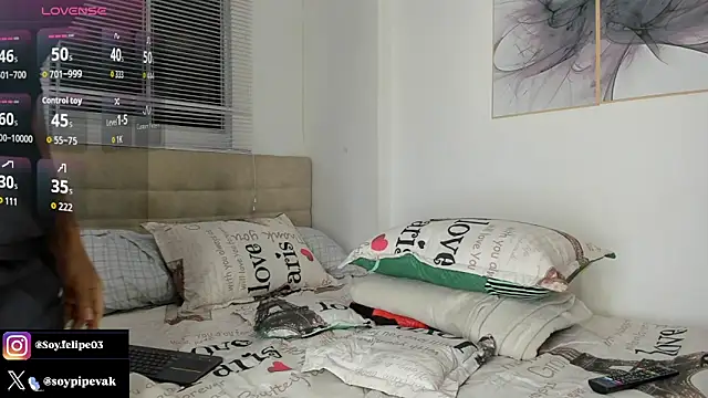 Snapshot of soyander03_ chatting on 11-23-25, 09:42 soyander03 online show from 11-23-25, 09:42