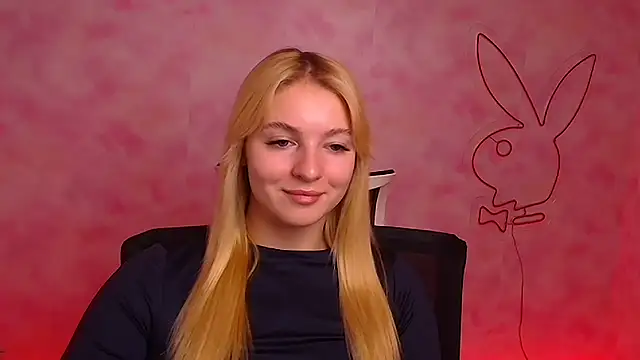 Snapshot of Milka_kiss_ chatting on 12-22-24, 10:06 Milka kiss online show from 12-22-24, 10:06