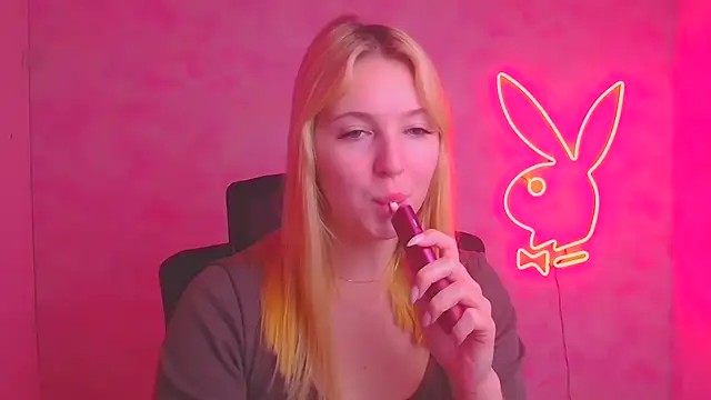 Milka kiss  online show from 11-17-25, 01:06