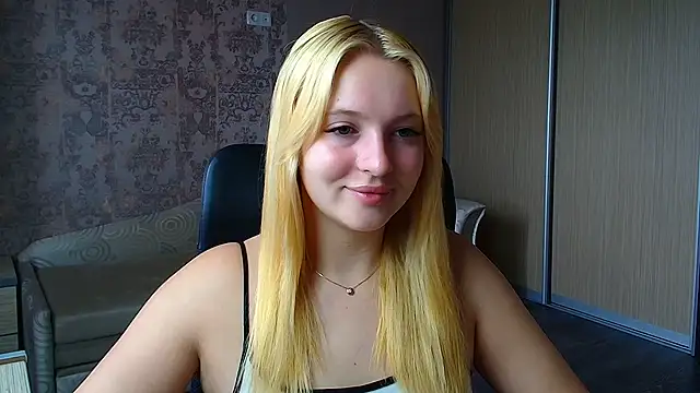 Milka kiss  online show from 06-15-26, 08:49