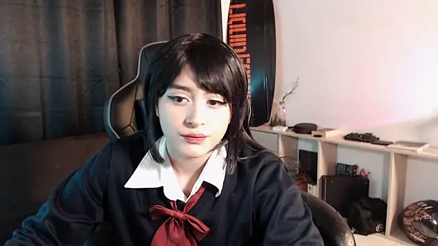 Snapshot of liz-beths chatting on 12-23-25, 03:15 liz-beths online show from 12-23-25, 03:15