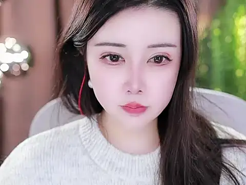 Qiaoqiao  online show from 02-13-25, 05:44