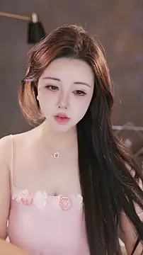 Qiaoqiao  online show from 11-03-25, 08:15