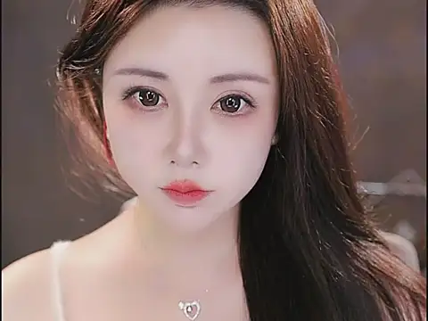 Qiaoqiao  online show from 11-13-25, 05:01