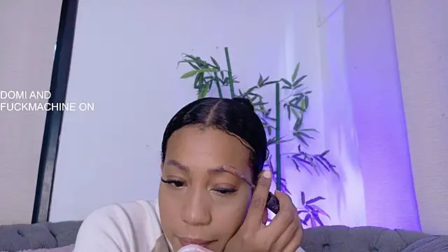 flavia cruz online show from 12-18-25, 07:09