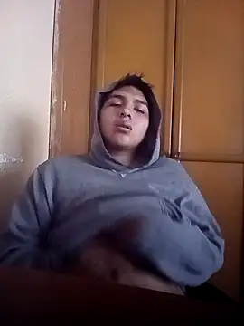 Snapshot of LoganFinds chatting on 11-11-25, 06:30 LoganFinds online show from 11-11-25, 06:30