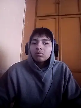 Snapshot of LoganFinds chatting on 11-23-25, 01:55 LoganFinds online show from 11-23-25, 01:55