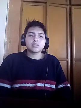 Snapshot of LoganFinds chatting on 12-01-25, 01:49 LoganFinds online show from 12-01-25, 01:49