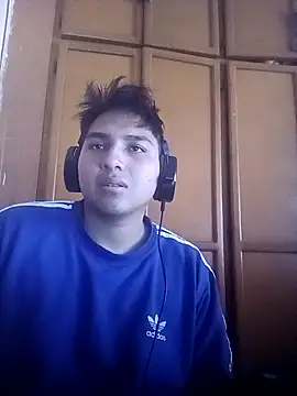 Snapshot of LoganFinds chatting on 12-15-25, 03:05 LoganFinds online show from 12-15-25, 03:05