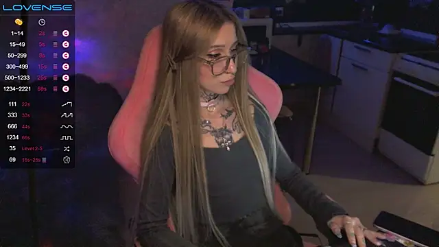 yngmilf online show from 03-13-25, 03:33