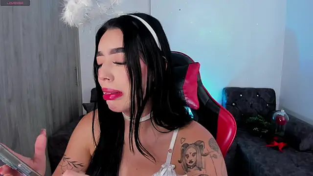 zoee jackson online show from 04-30-26, 07:31