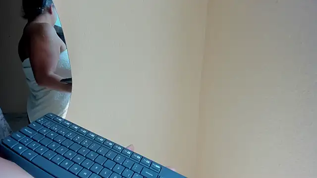 MirandaDream2 online show from 04-28-26, 02:44