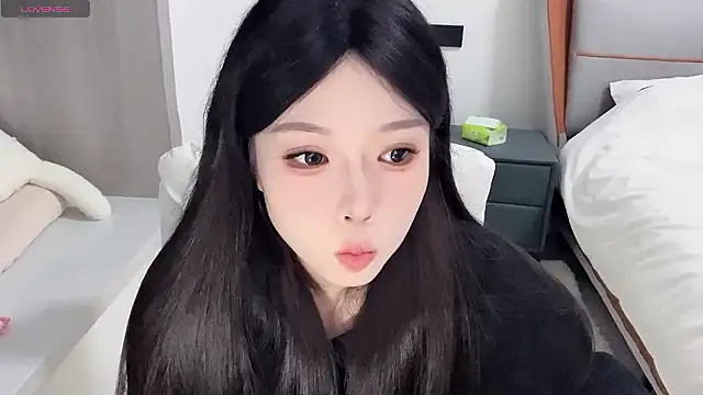 Snapshot of Q-ing chatting on 12-08-24, 01:03 Q-ing online show from 12-08-24, 01:03