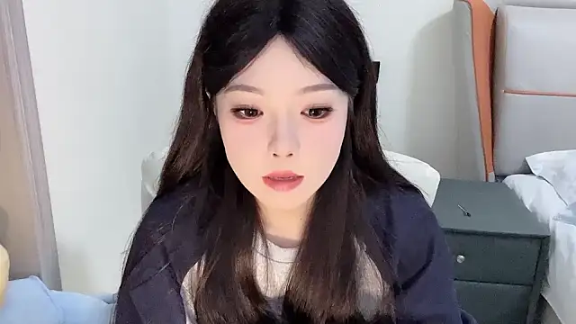 Snapshot of Q-ing chatting on 01-24-25, 07:49 Q-ing online show from 01-24-25, 07:49