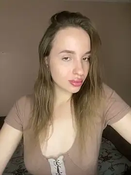 Snapshot of EdnaBradley chatting on 09-25-25, 02:32 EdnaBradley online show from 09-25-25, 02:32