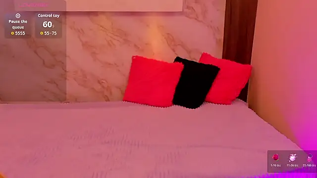 Snapshot of AmyBarton02 chatting on 02-12-26, 04:24 AmyBarton02 online show from 02-12-26, 04:24