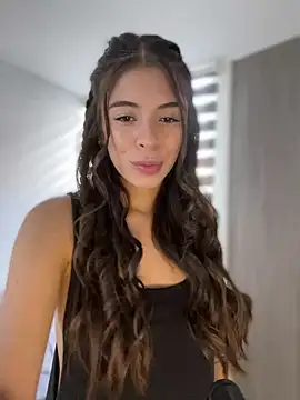 AmmyCollinsW online show from 12-18-24, 07:30