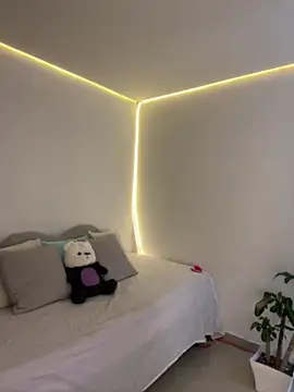 AmmyCollinsW online show from 04-02-26, 08:39