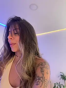 AmmyCollinsW online show from 04-21-26, 08:12