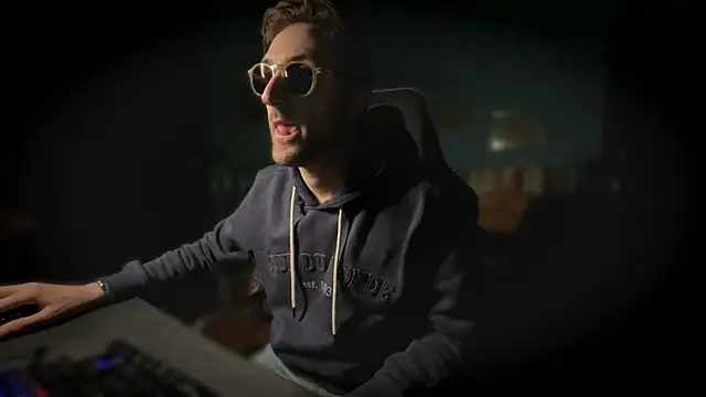 Stefisexy91 online show from 10-15-25, 08:20