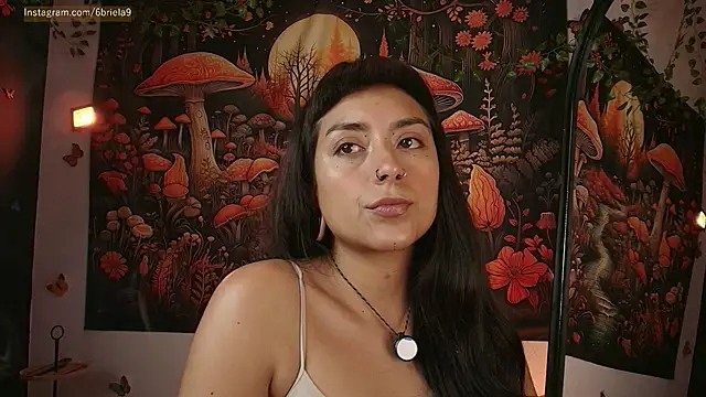 Snapshot of 6Briela9_ chatting on 04-28-26, 11:21 6Briela9 online show from 04-28-26, 11:21