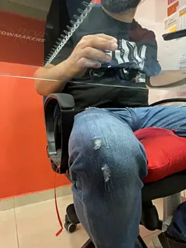 Sebastiancrock online show from 05-29-26, 01:31