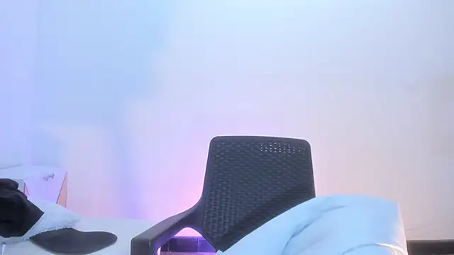 brithany rousee online show from 09-19-25, 07:14