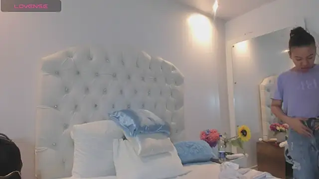 brithany rousee online show from 12-02-25, 02:12