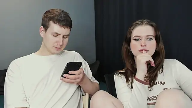 Snapshot of Pinku_kitsune chatting on 03-12-25, 02:45 Pinku kitsune online show from 03-12-25, 02:45