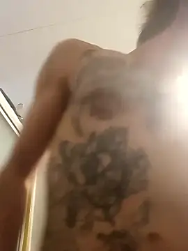 Snapshot of luke_thighwalker2469 chatting on 12-08-24, 05:44 luke thighwalker2469 online show from 12-08-24, 05:44