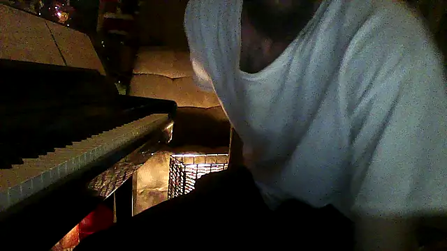 Snapshot of luke_thighwalker2469 chatting on 11-11-25, 01:05 luke thighwalker2469 online show from 11-11-25, 01:05