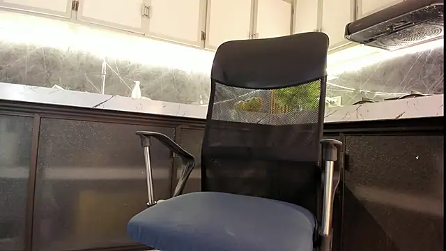 antony bigdick  online show from 12-02-25, 01:44