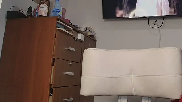 Maylin 2024 online show from 10-14-25, 07:25