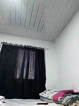 Snapshot of IamAlana_ chatting on 12-20-24, 11:21 IamAlana online show from 12-20-24, 11:21