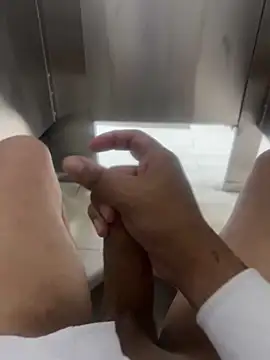 Snapshot of relsb123 chatting on 02-05-26, 06:34 relsb123 online show from 02-05-26, 06:34