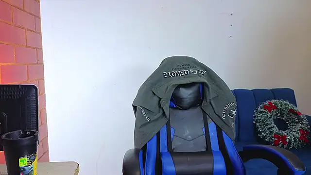 Demitryo online show from 11-23-25, 03:06