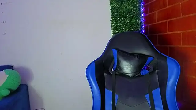 Demitryo online show from 04-18-26, 03:32