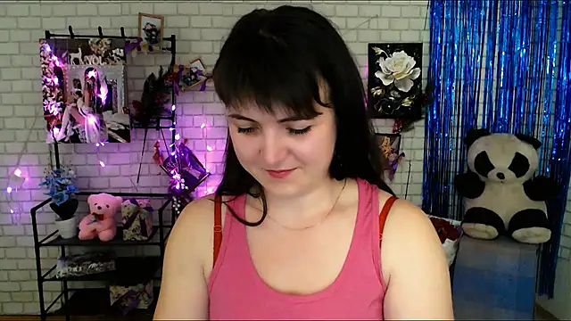 Snapshot of Darina_M_ chatting on 01-22-25, 01:32 Darina M online show from 01-22-25, 01:32