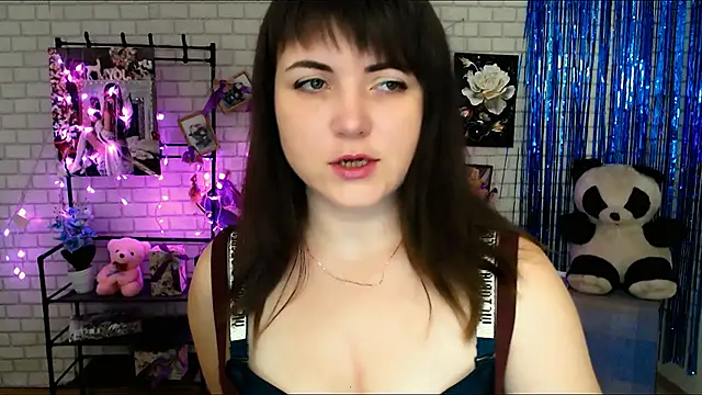 Snapshot of Darina_M_ chatting on 01-24-25, 05:53 Darina M online show from 01-24-25, 05:53