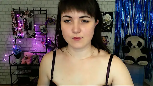 Snapshot of Darina_M_ chatting on 02-01-25, 08:39 Darina M online show from 02-01-25, 08:39