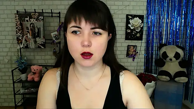 Snapshot of Darina_M_ chatting on 02-06-25, 05:46 Darina M online show from 02-06-25, 05:46