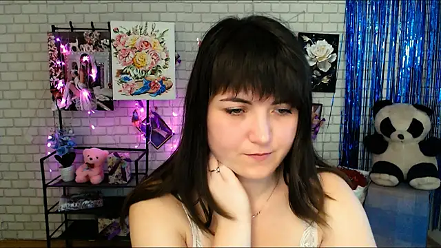 Snapshot of Darina_M_ chatting on 02-25-25, 08:25 Darina M online show from 02-25-25, 08:25