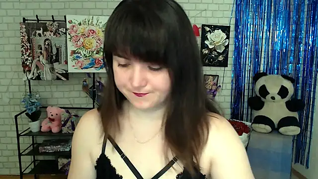 Snapshot of Darina_M_ chatting on 03-06-25, 05:24 Darina M online show from 03-06-25, 05:24