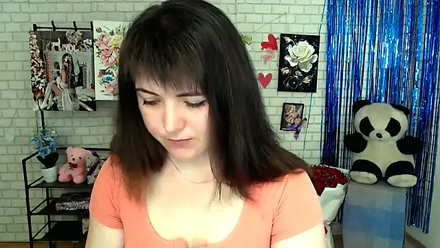 Snapshot of Darina_M_ chatting on 03-11-25, 05:27 Darina M online show from 03-11-25, 05:27