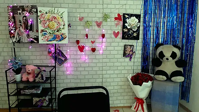 Snapshot of Darina_M_ chatting on 03-12-25, 11:20 Darina M online show from 03-12-25, 11:20