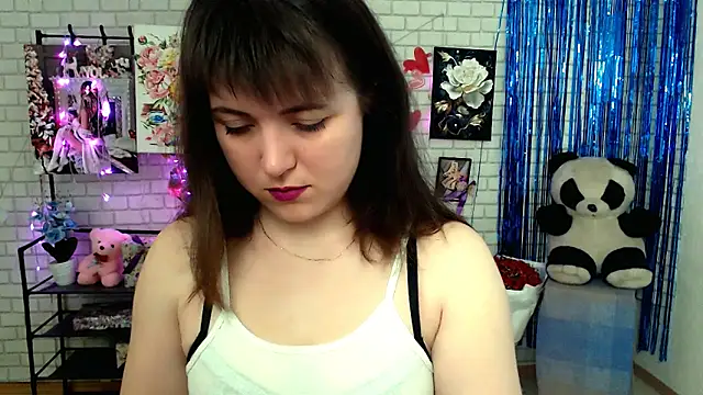 Snapshot of Darina_M_ chatting on 03-15-25, 05:30 Darina M online show from 03-15-25, 05:30
