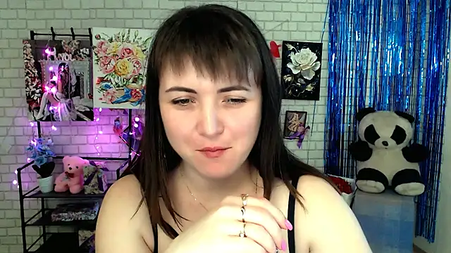 Snapshot of Darina_M_ chatting on 03-20-25, 08:31 Darina M online show from 03-20-25, 08:31